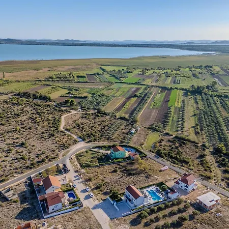 Vila Beautiful Lara In With Pool *