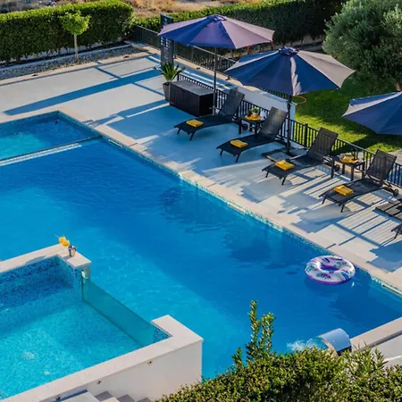 Beautiful Lara In With Pool Villa *